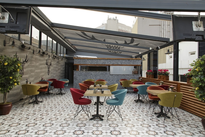 Imagen del bar/restaurante del Bakırk&ouml;y Des Suit Otel. Foto 7