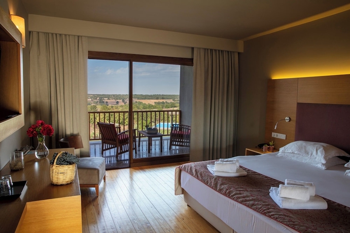 Imagen general del Bakucha Vineyard Hotel ve Spa. Foto 1