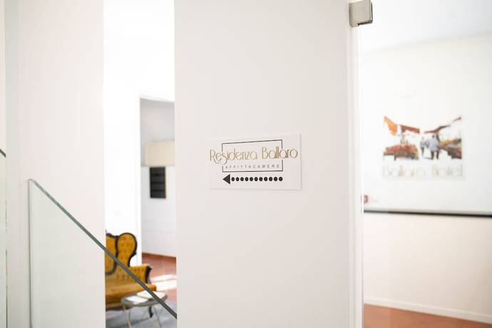 Imagen de los interiores del Ballarò Hotel. Foto 15