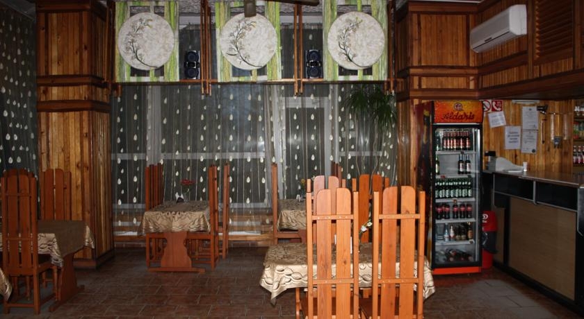 Imagen del bar/restaurante del Balvi Hotel. Foto 2