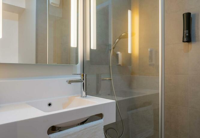 Imagen general del B&B HOTEL Annecy Cran-Gevrier. Foto 1