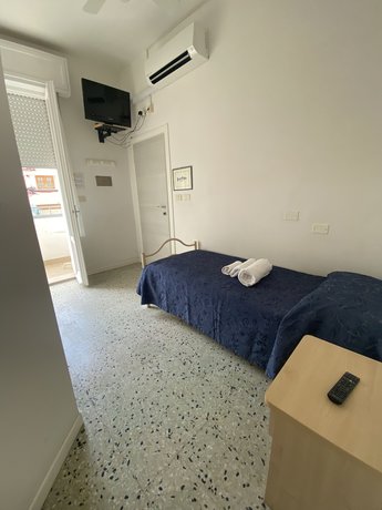 Imagen de la habitación del B&B HOTEL LUCCIOLA. Foto 8