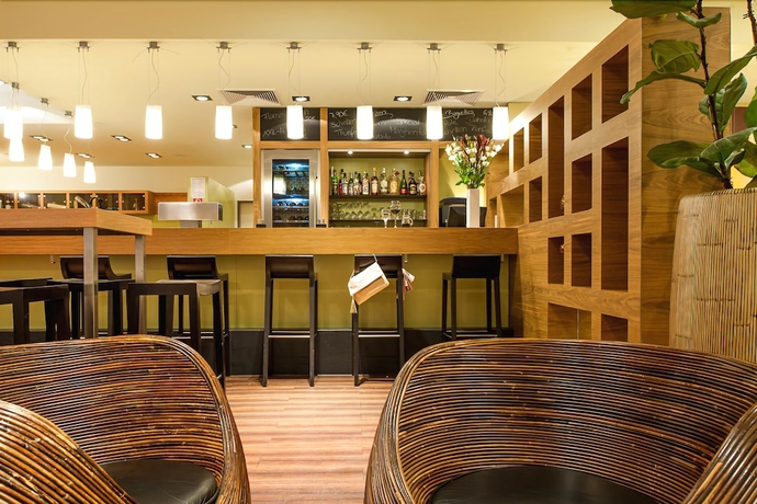 Imagen del bar/restaurante del B&B Hotel Essen-Hbf. Foto 15