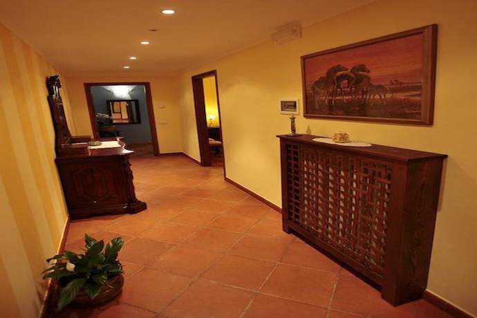 Imagen de los interiores del BandB Azalea. Foto 14