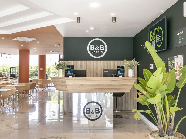 Imagen de los interiores del BandB HOTEL Latina. Foto 15