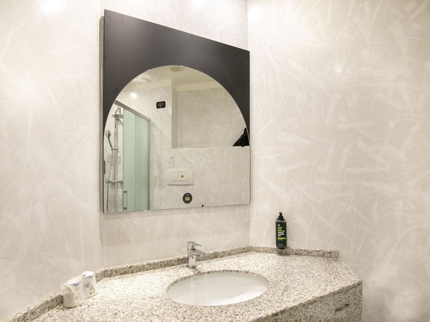 Imagen de la habitación del BandB HOTEL Latina. Foto 14