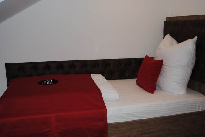 Imagen de la habitación del BandS Hotel. Foto 16