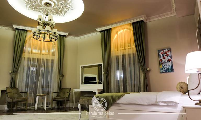 Imagen de la habitación del Bandırma Palas Hotel. Foto 13