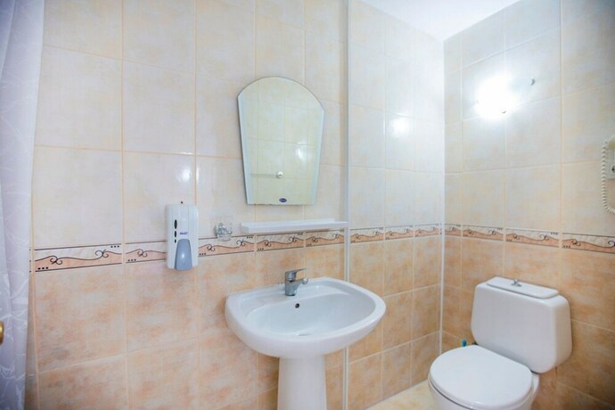 Imagen de la habitación del Barhan Hotel. Foto 22