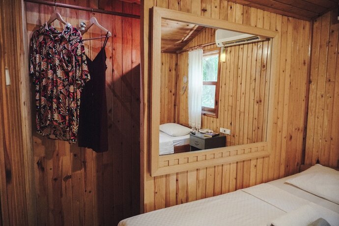 Imagen general del Base Bungalows. Foto 4