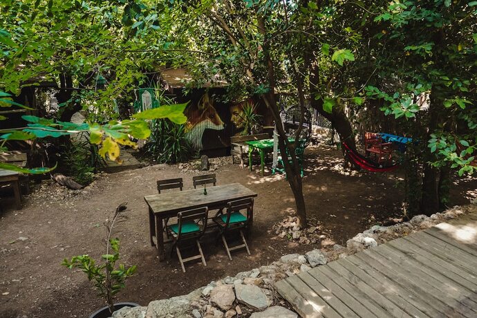 Imagen general del Base Bungalows. Foto 7