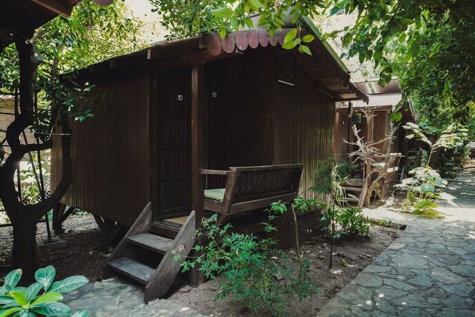 Imagen general del Base Bungalows. Foto 12