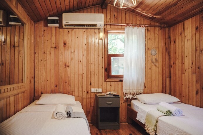 Imagen de la habitación del Base Bungalows. Foto 20