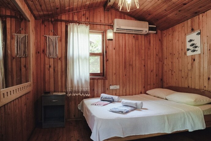 Imagen general del Base Bungalows. Foto 17