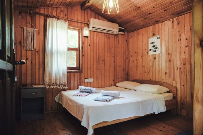 Imagen general del Base Bungalows. Foto 18