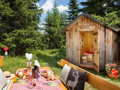 Imagen de la habitación del Basekamp. Foto 2