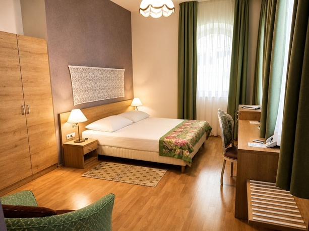 Imagen de la habitación del Batthy&aacute;ny Kast&eacute;lysz&aacute;ll&oacute;. Foto 4