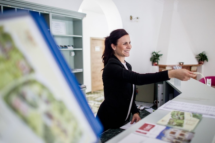 Imagen de los interiores del Batthy&aacute;ny Kast&eacute;lysz&aacute;ll&oacute;. Foto 16