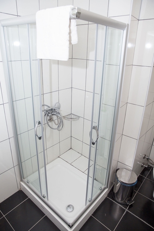 Imagen de la habitación del Bayer Hotel. Foto 7