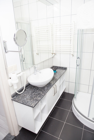 Imagen de la habitación del Bayer Hotel. Foto 9