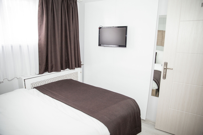 Imagen de la habitación del Bayer Hotel. Foto 15