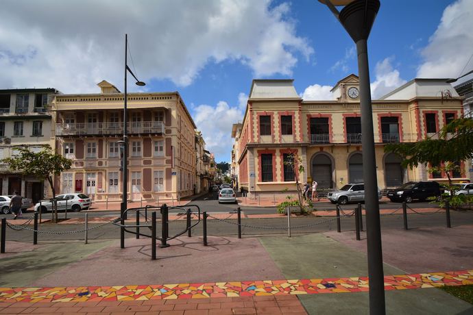 Imagen de los exteriores del Bayfront Hotel. Foto 14