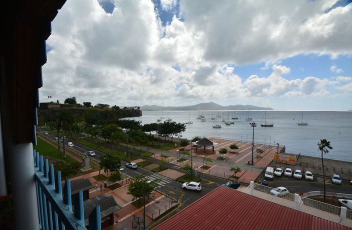 Imagen de la habitación del Bayfront Hotel. Foto 10