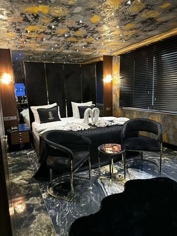 Imagen de la habitación del Bayrak Grand Hotel. Foto 13