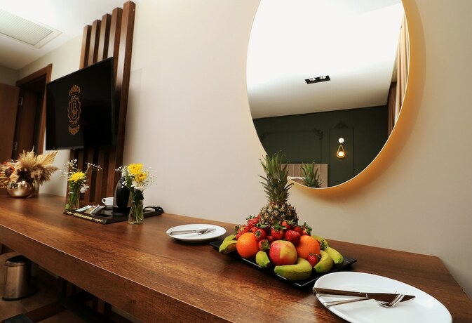 Imagen de la habitación del Bayrak Grand Hotel. Foto 17