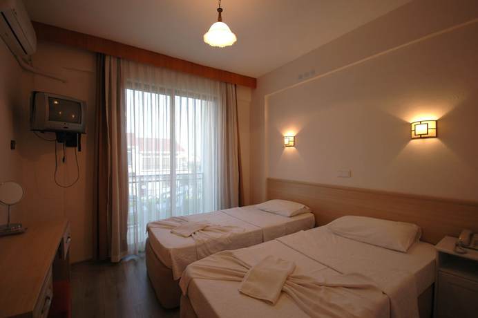 Imagen de la habitación del Bayram Hotel, Cesme. Foto 15