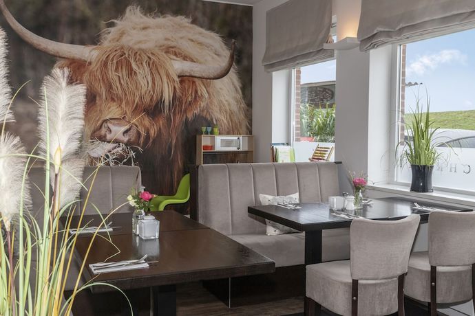 Imagen del bar/restaurante del Beach Hotel California. Foto 7
