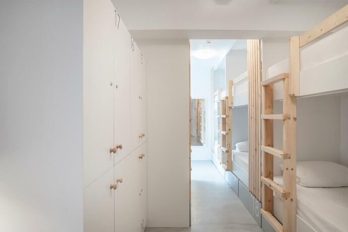 Imagen general del Bedspot Hostel, Old Port Fira. Foto 4
