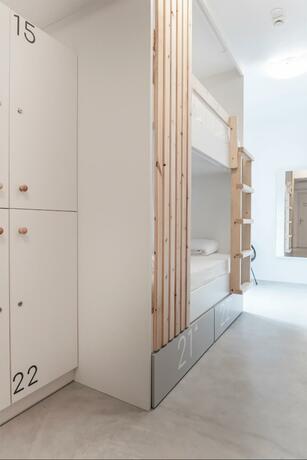 Imagen general del Bedspot Hostel, Old Port Fira. Foto 9
