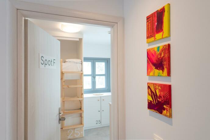 Imagen general del Bedspot Hostel, Old Port Fira. Foto 35