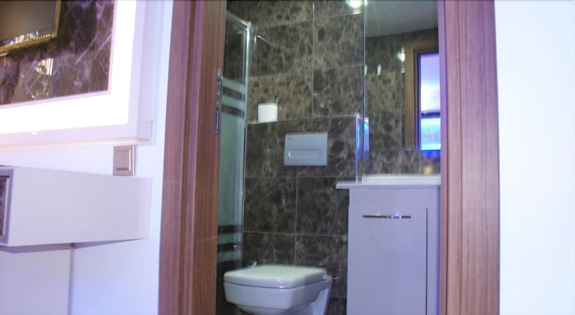 Imagen de la habitación del Behram Hotel. Foto 20