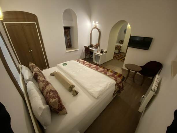 Imagen de la habitación del Behrampasa Otel. Foto 15