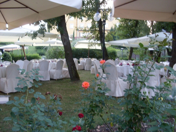 Imagen de los exteriores del Bei Park. Foto 4