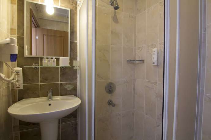Imagen de la habitación del Belcekum Beach Hotel. Foto 9