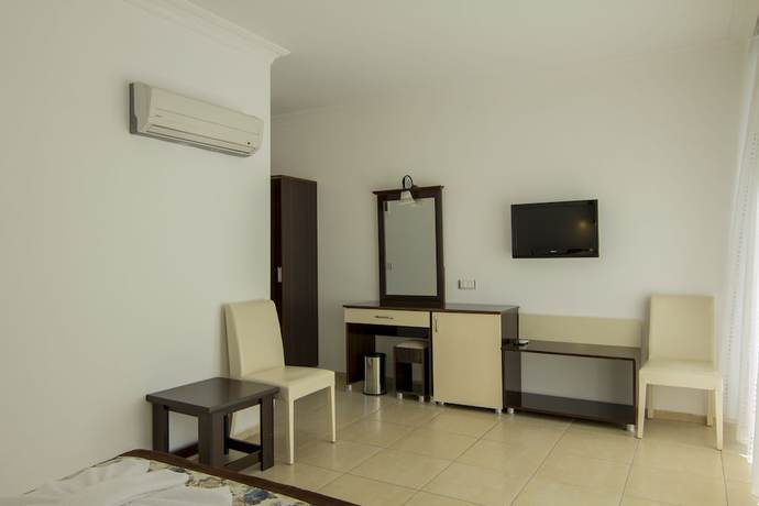 Imagen de la habitación del Belcekum Beach Hotel. Foto 14
