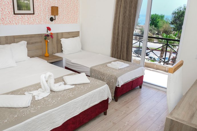 Imagen de la habitación del Beldibi Beach Hotel, BELDIBI. Foto 13