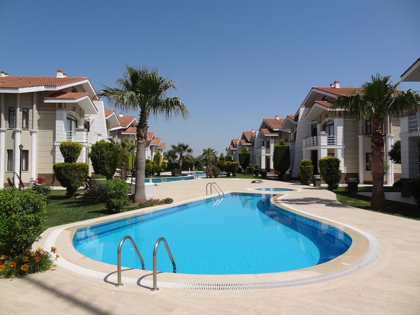 Imagen de la piscina del Belek Golf Residence 2. Foto 17