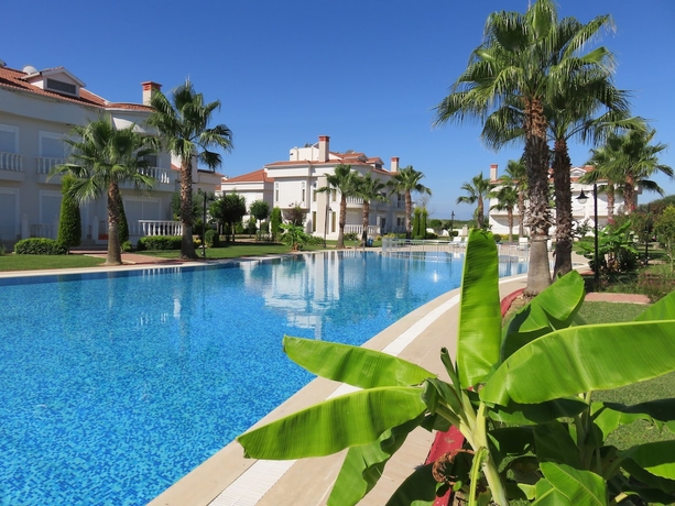 Imagen de la piscina del Belek Holiday Homes. Foto 19