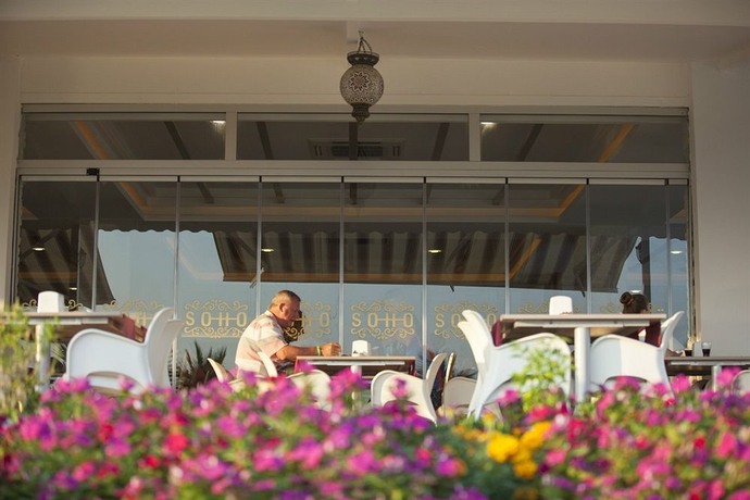 Imagen del bar/restaurante del Belek Soho Beach Club. Foto 5