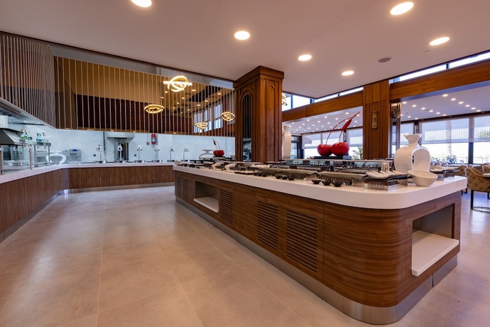 Imagen del bar/restaurante del Belenli Resort Hotel. Foto 3