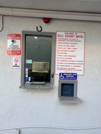 Imagen de los interiores del Bell Resort Motel. Foto 15
