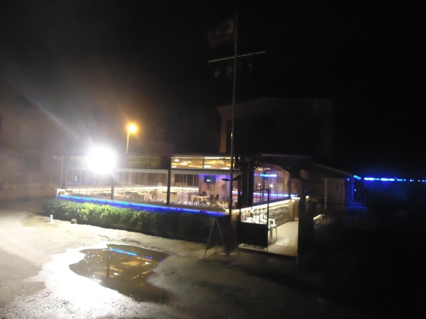 Imagen de la piscina del Bells Motel. Foto 19