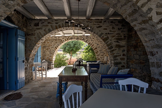 Imagen de los interiores del Belogna Ikons. Foto 14