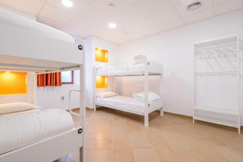 Imagen de la habitación del Benarrab&aacute; Hostel. Foto 13