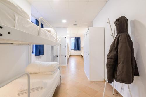 Imagen de la habitación del Benarrab&aacute; Hostel. Foto 19
