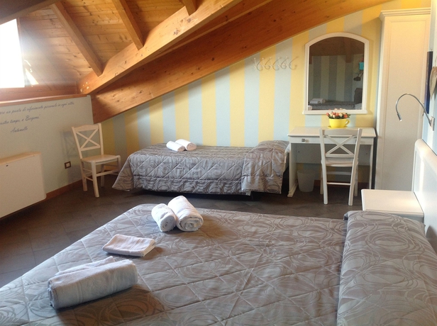 Imagen de la habitación del Bergamo Infinita. Foto 11